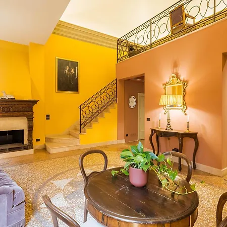 Tanari Palace - Exclusive * Bologna