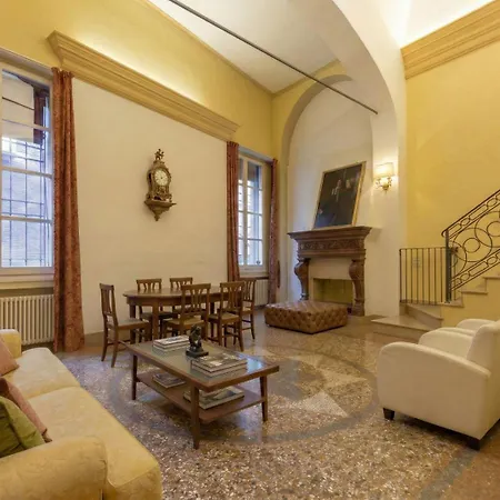 Tanari Palace - Exclusive Apartman